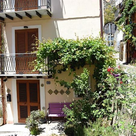 La Casa Del Geko Bed & Breakfast Cefalu Exterior photo