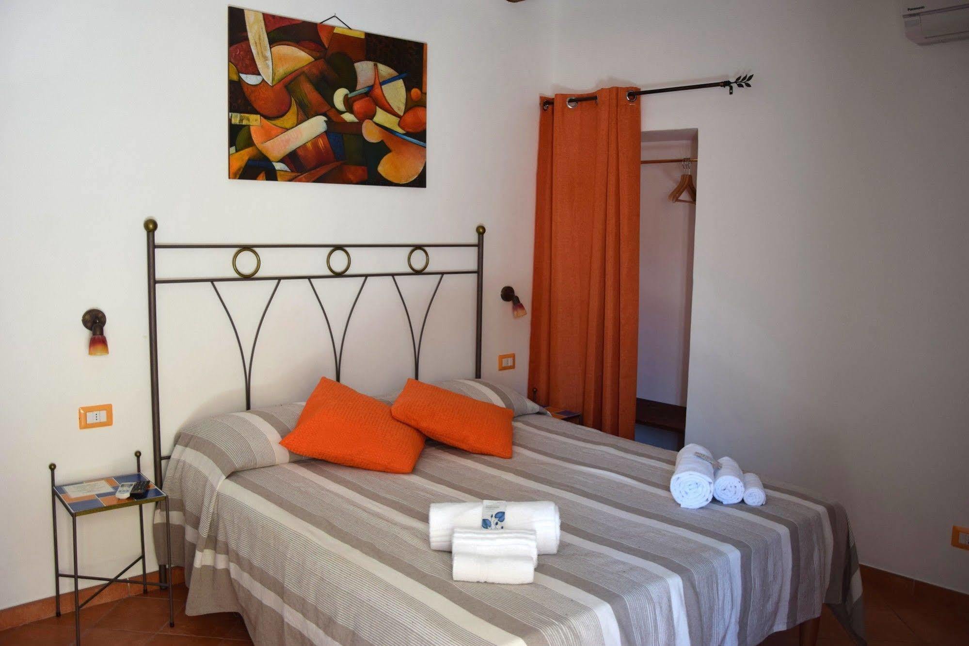 La Casa Del Geko Bed & Breakfast Cefalu Exterior photo