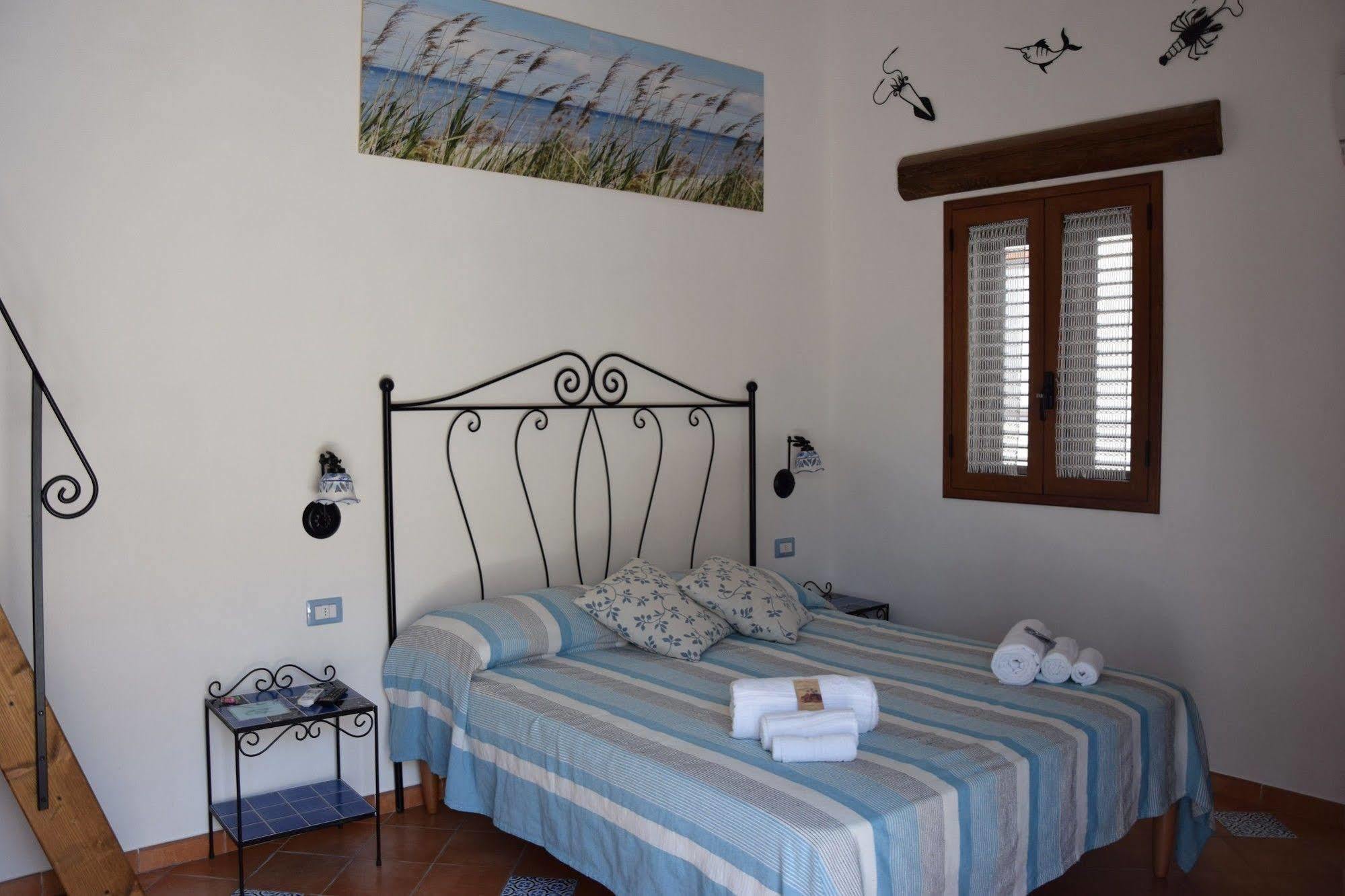 La Casa Del Geko Bed & Breakfast Cefalu Exterior photo
