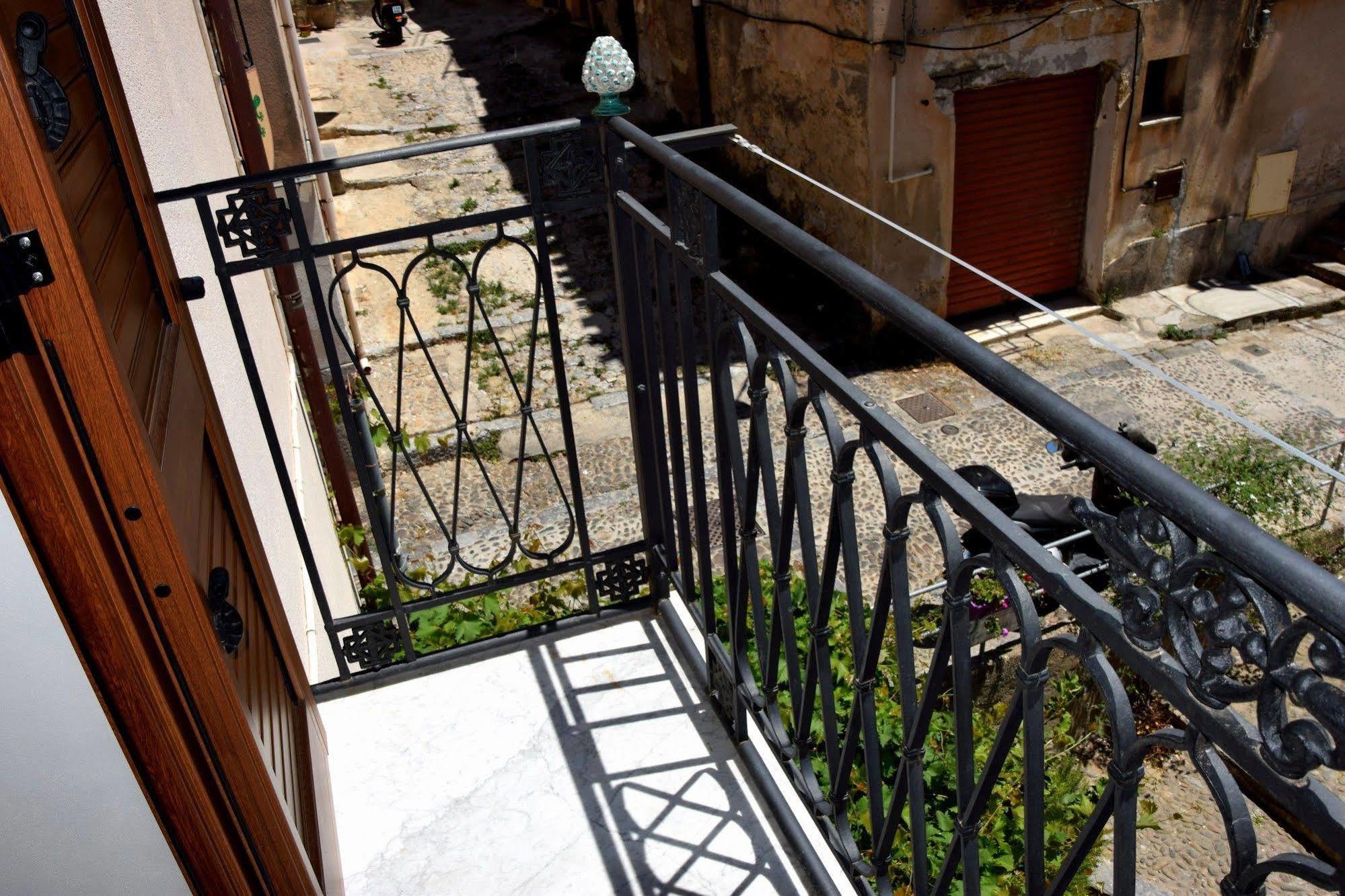 La Casa Del Geko Bed & Breakfast Cefalu Exterior photo