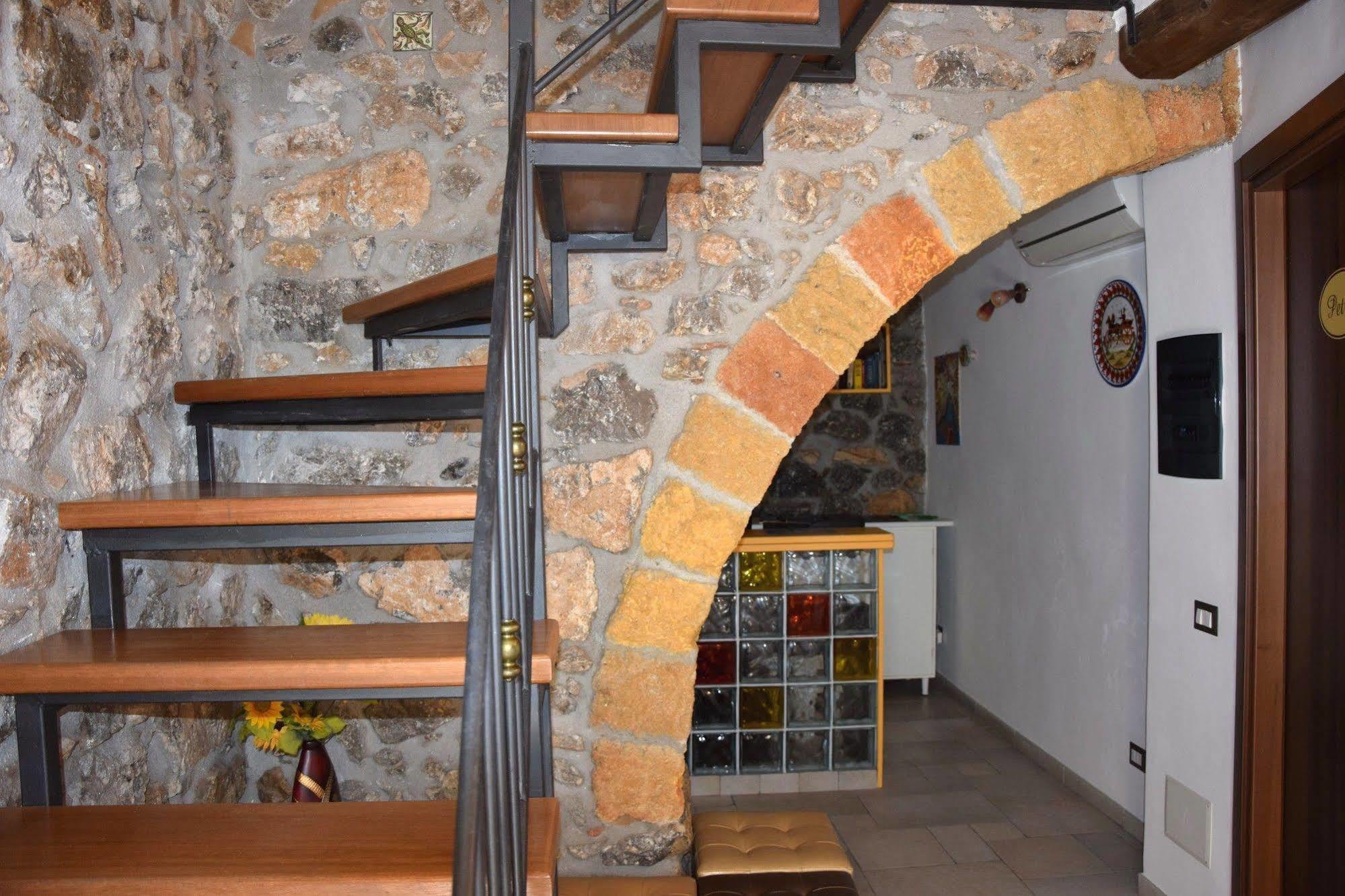 La Casa Del Geko Bed & Breakfast Cefalu Exterior photo